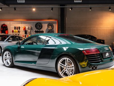 Audi R8 V8 42L Coupe Manuelle   - 14