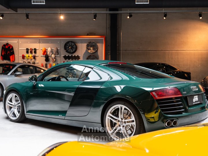 Audi R8 V8 42L Coupe Manuelle - 14