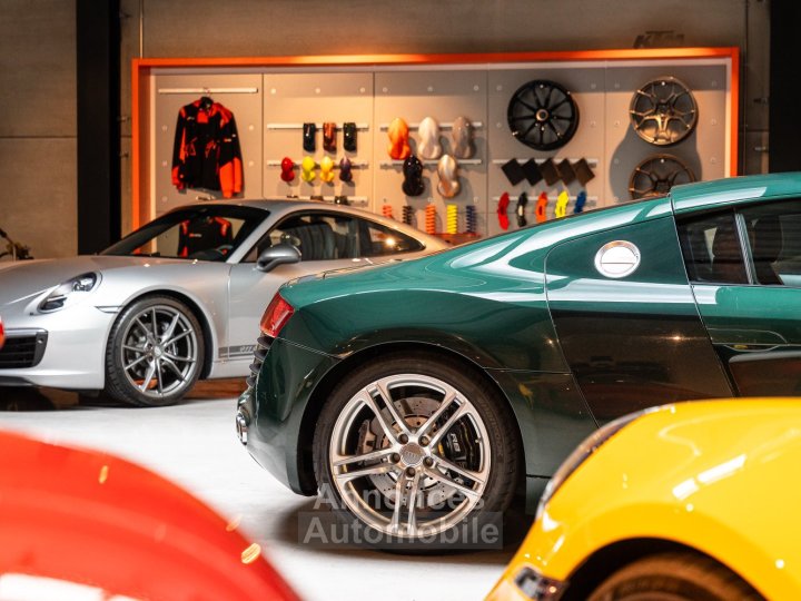 Audi R8 V8 42L Coupe Manuelle - 15