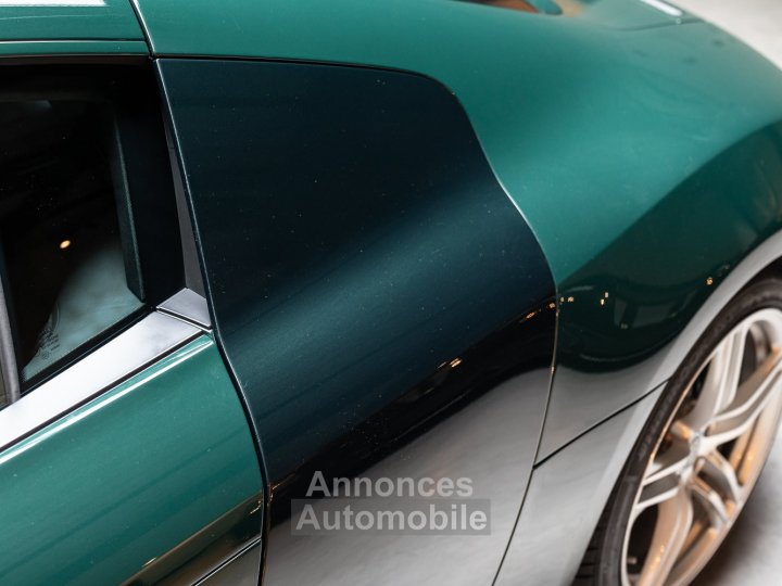 Audi R8 V8 42L Coupe Manuelle - 16