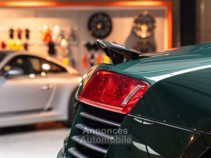 Audi R8 V8 42L Coupe Manuelle - 18