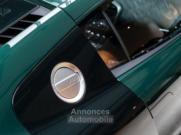 Audi R8 V8 42L Coupe Manuelle - 19