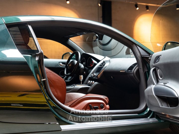 Audi R8 V8 42L Coupe Manuelle - 21