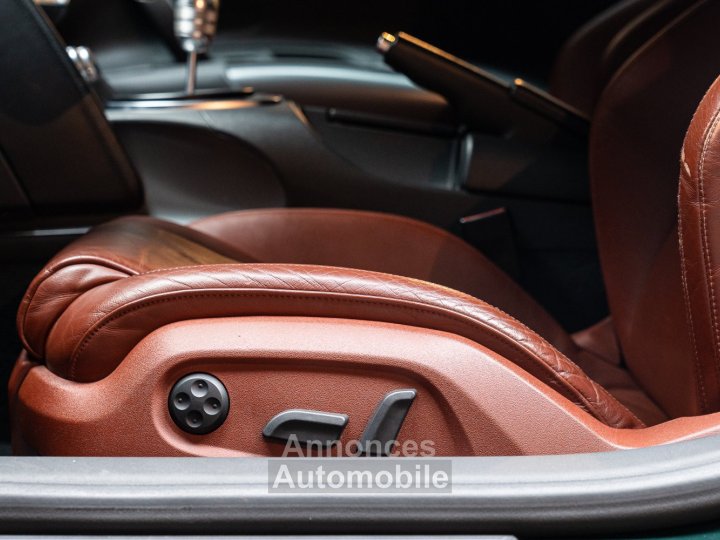 Audi R8 V8 42L Coupe Manuelle - 28