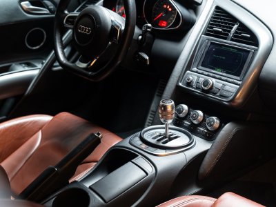 Audi R8 V8 42L Coupe Manuelle   - 32