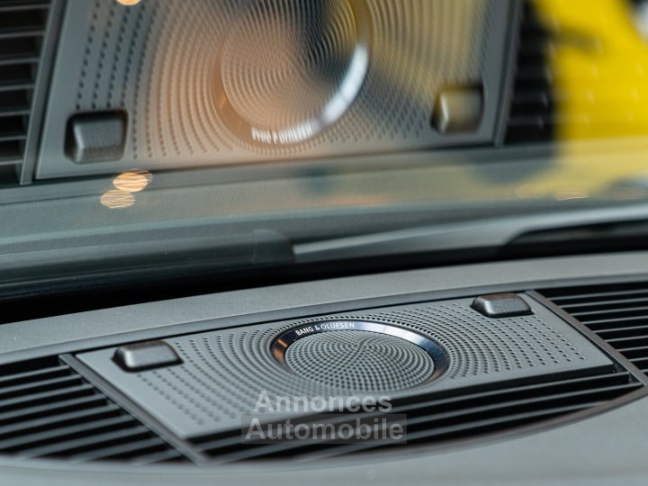 Audi R8 V8 42L Coupe Manuelle - 37