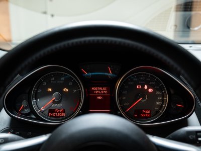 Audi R8 V8 42L Coupe Manuelle   - 38