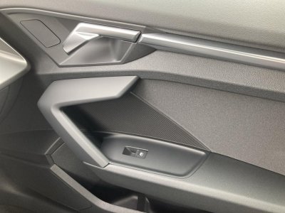 Audi A3 Sportback 15 35 TFSI - 150 - BV S-Tronic 7 8Y Business Executive PHASE 2   - 17