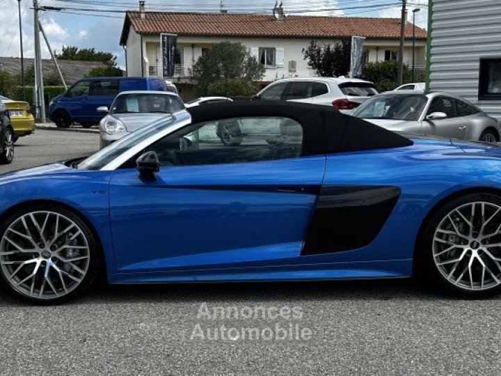 Audi R8 Spyder 52 V10 FSI 610CH PLUS QUATTRO S TRONIC 7 - 9