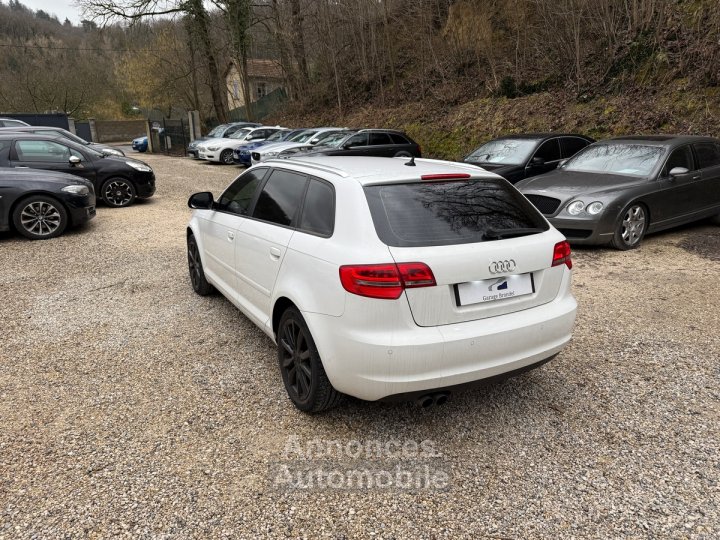 Audi A3 Sportback 20 TDi 140cv S-Tronic6 Ambition Luxe - 3