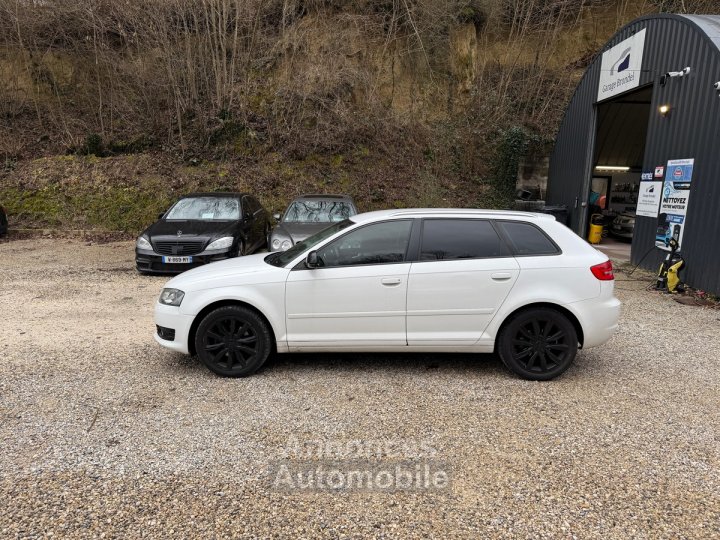 Audi A3 Sportback 20 TDi 140cv S-Tronic6 Ambition Luxe - 4