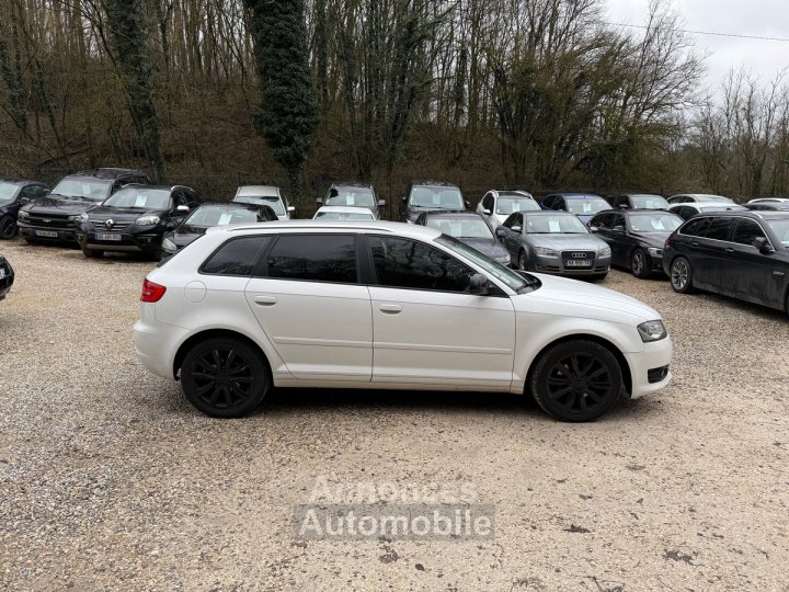Audi A3 Sportback 20 TDi 140cv S-Tronic6 Ambition Luxe - 5