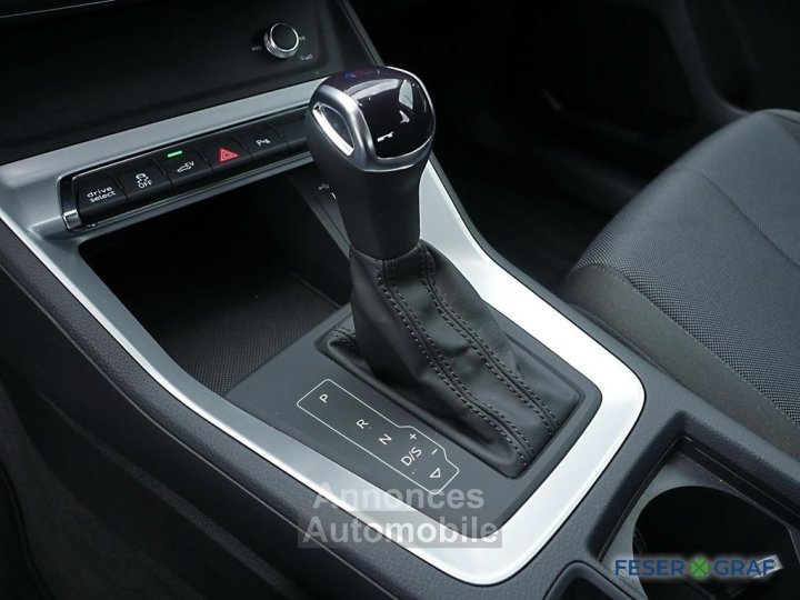 Audi Q3 TFSI e S line 45 e S S tronic Navi - 9