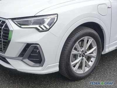 Audi Q3 TFSI e S line 45 e S S tronic Navi   - 11