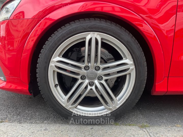 Audi RS Q3 25 TFSI 310 ch Quattro S tronic 7 / CAMERA DE RECUL / TOIT OUVRANT - 10