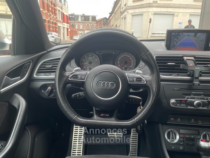 Audi RS Q3 25 TFSI 310 ch Quattro S tronic 7 / CAMERA DE RECUL / TOIT OUVRANT - 17