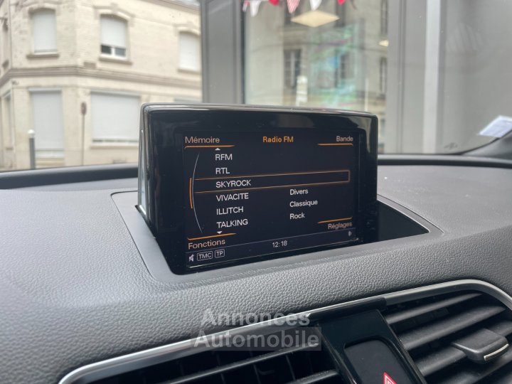 Audi RS Q3 25 TFSI 310 ch Quattro S tronic 7 / CAMERA DE RECUL / TOIT OUVRANT - 27