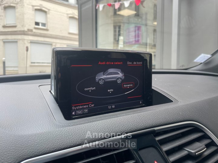 Audi RS Q3 25 TFSI 310 ch Quattro S tronic 7 / CAMERA DE RECUL / TOIT OUVRANT - 29