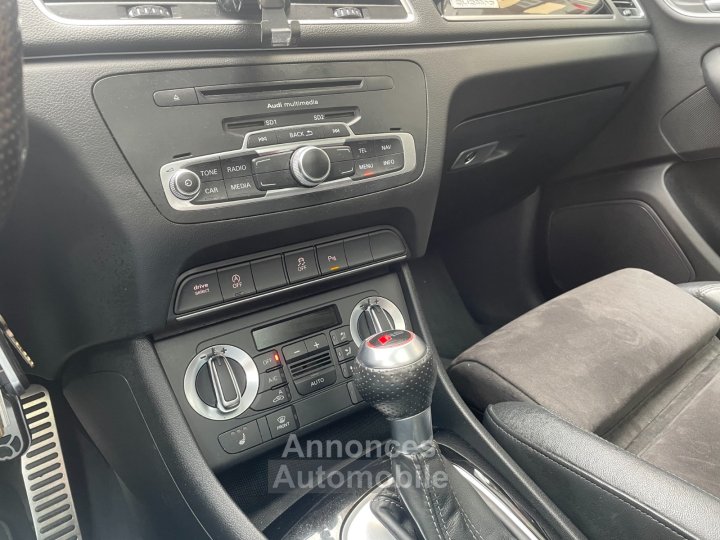 Audi RS Q3 25 TFSI 310 ch Quattro S tronic 7 / CAMERA DE RECUL / TOIT OUVRANT - 35