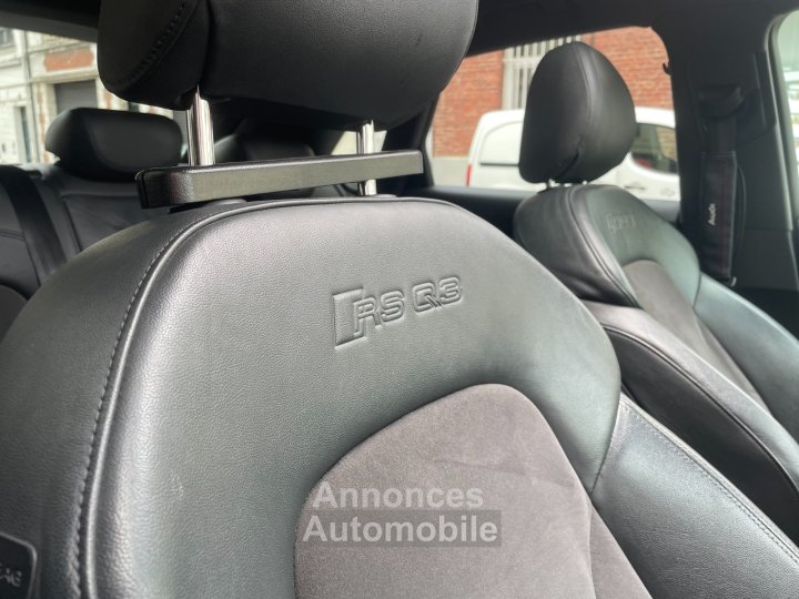 Audi RS Q3 25 TFSI 310 ch Quattro S tronic 7 / CAMERA DE RECUL / TOIT OUVRANT - 45