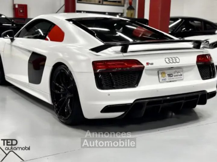 Audi R8 V10 Plus Quattro 610cv - 7