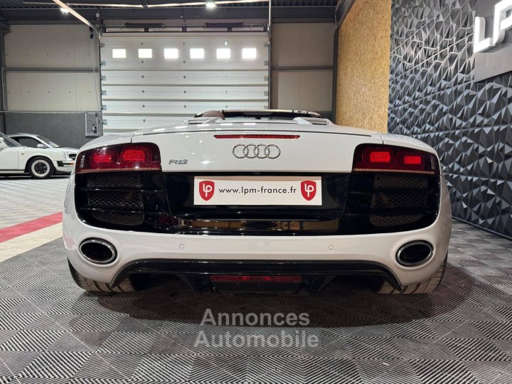 Audi R8 52 V10 FSI 525ch R tronic 6 - 12