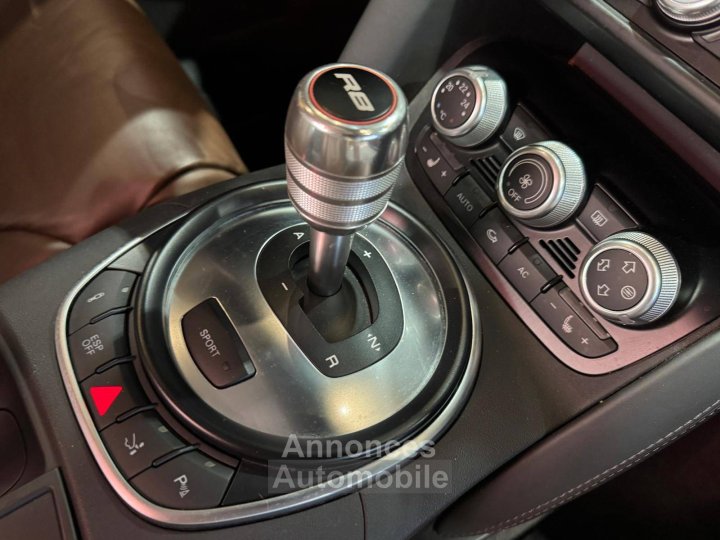 Audi R8 52 V10 FSI 525ch R tronic 6 - 22