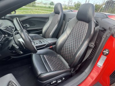 Audi R8 II 52 V10 FSI 540ch quattro S tronic 7   - 7