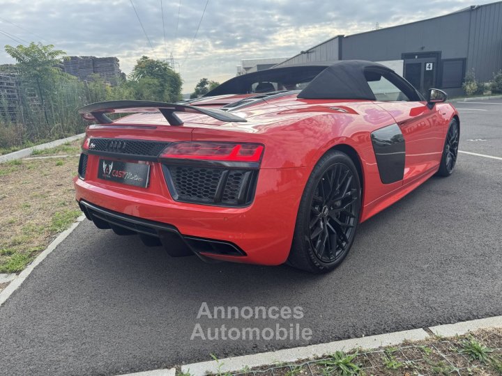 Audi R8 II 52 V10 FSI 540ch quattro S tronic 7 - 27