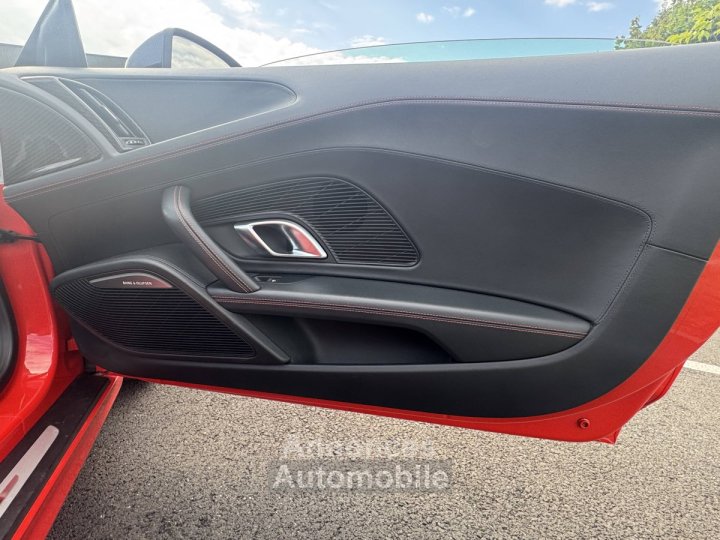 Audi R8 II 52 V10 FSI 540ch quattro S tronic 7 - 31