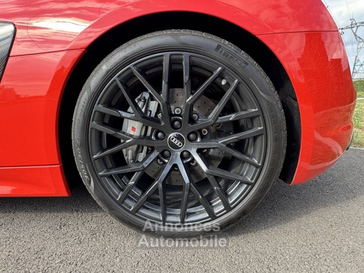 Audi R8 II 52 V10 FSI 540ch quattro S tronic 7 - 33