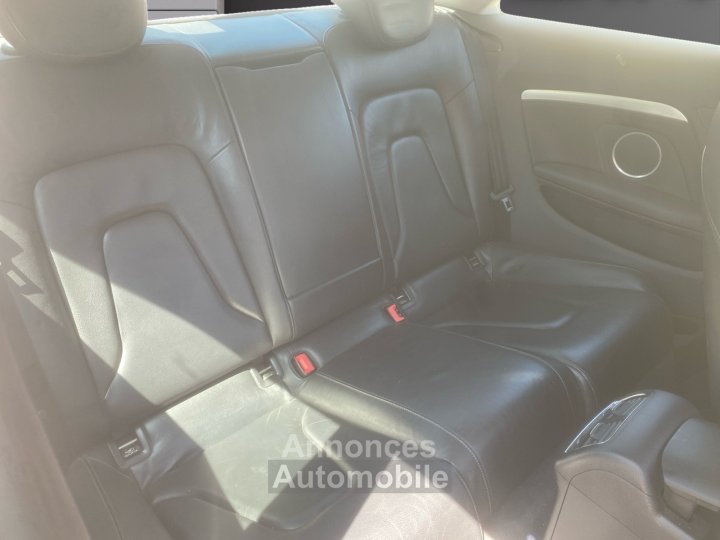 Audi A5 30 V6 TDI 240 DPF Quattro Ambition Luxe // FULL ENTRETIEN SERVICE - 8