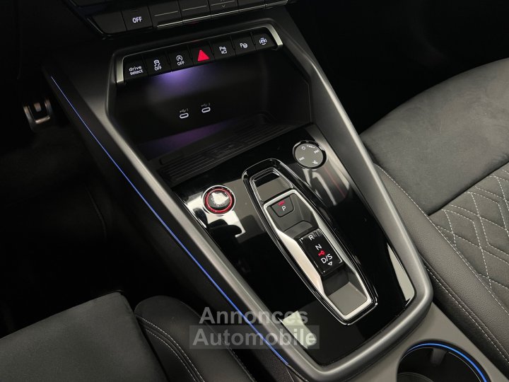 Audi S3 20 TFSI 333 ch Akrapovic / SONOS 3D / ACC / DCC / TO / Pack Black / Caméra / Matrix LED - 16