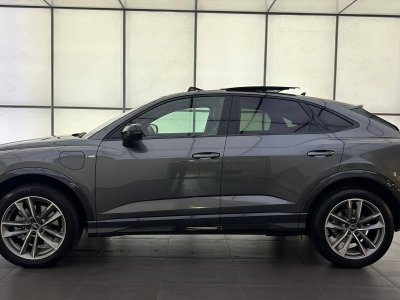 Audi Q3 Sportback 45 TFSIe  245 ch S tronic 6 S line   - 5