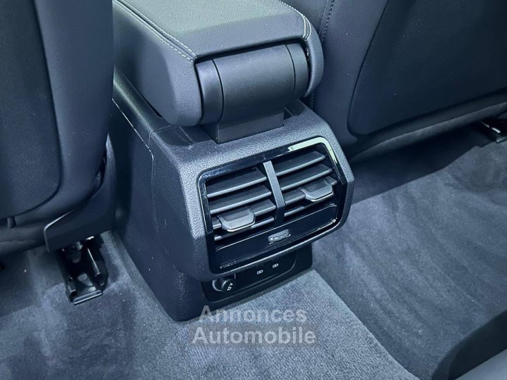 Audi Q3 Sportback 45 TFSIe  245 ch S tronic 6 S line - 15