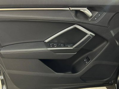 Audi Q3 Sportback 45 TFSIe  245 ch S tronic 6 S line   - 19
