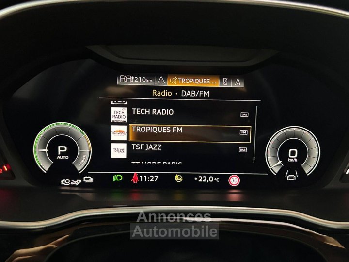 Audi Q3 Sportback 45 TFSIe  245 ch S tronic 6 S line - 25