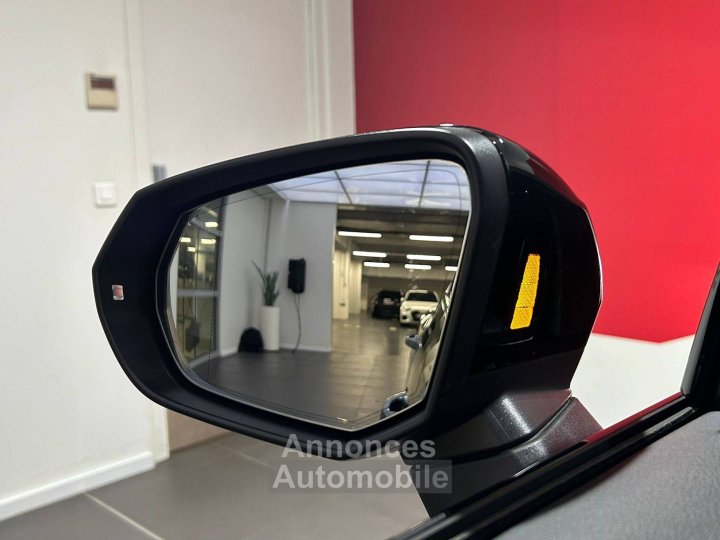 Audi Q3 Sportback 45 TFSIe  245 ch S tronic 6 S line - 46