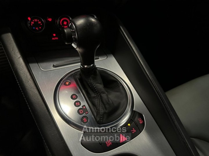Audi TT 32 V6 250CH QUATTRO S TRONIC 6 - 11
