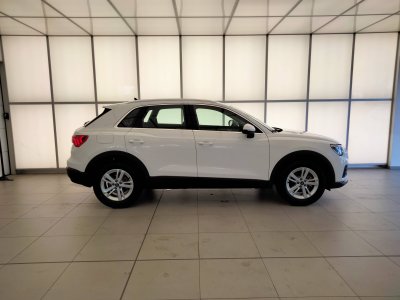 Audi Q3 35 TFSI 150 ch S tronic 7 Design   - 9