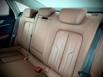 Audi A6 20TDI -1ERPRO-COCKPIT-CUIR-CAMERA-JANTES 20&#039;-   - 17