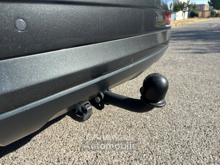 Audi Q3 20 TDI 150 ch S tronic 7 S line *GARANTIE 12 MOIS* SON BOSE ATTELAGE - 18