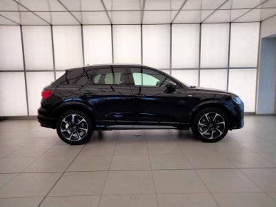 Audi Q3 45 TFSIe 245 ch S tronic 6 S line   - 10