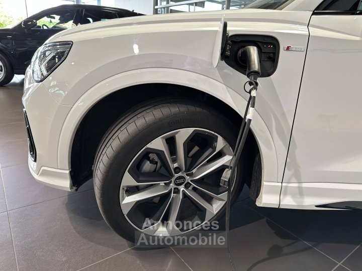 Audi Q3 45 TFSIe 245 ch S tronic 6 S line - 4