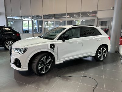 Audi Q3 45 TFSIe 245 ch S tronic 6 S line   - 8