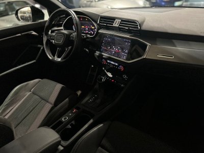 Audi Q3 35 TFSI 150CH MILD HYBRID DESIGN S TRONIC 7   - 12