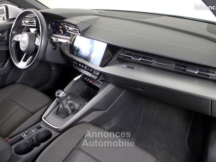 Audi A3 Sportback 30 TFSI 110CH BUSINESS LINE - 19