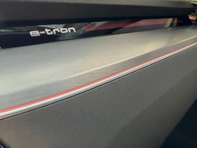 Audi e-tron SPORTBACK QUATTRO 408 SLINE   - 12