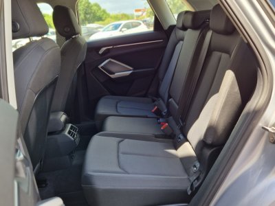 Audi Q3 35 TDI 150 ch S tronic 7 Design   - 13