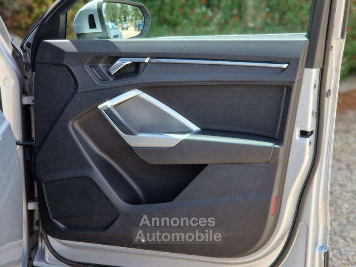 Audi Q3 35 TDI 150 ch S tronic 7 Design - 27